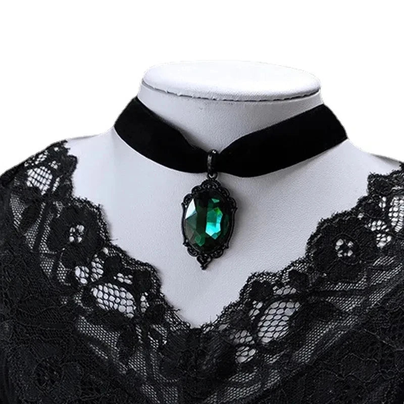 Emerald Venom Velvet Choker
