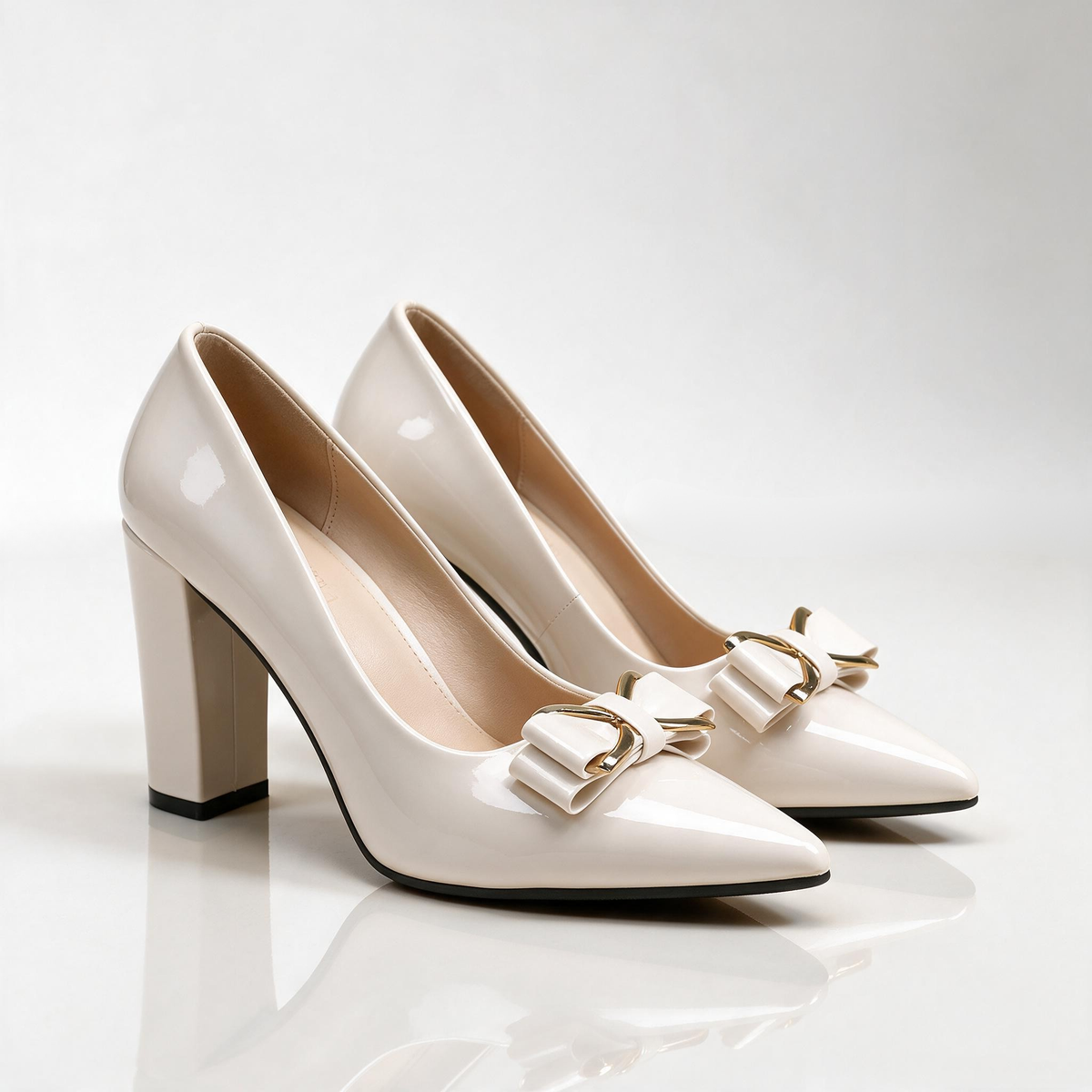 Sweetheart Gold-Bar Bow Heels