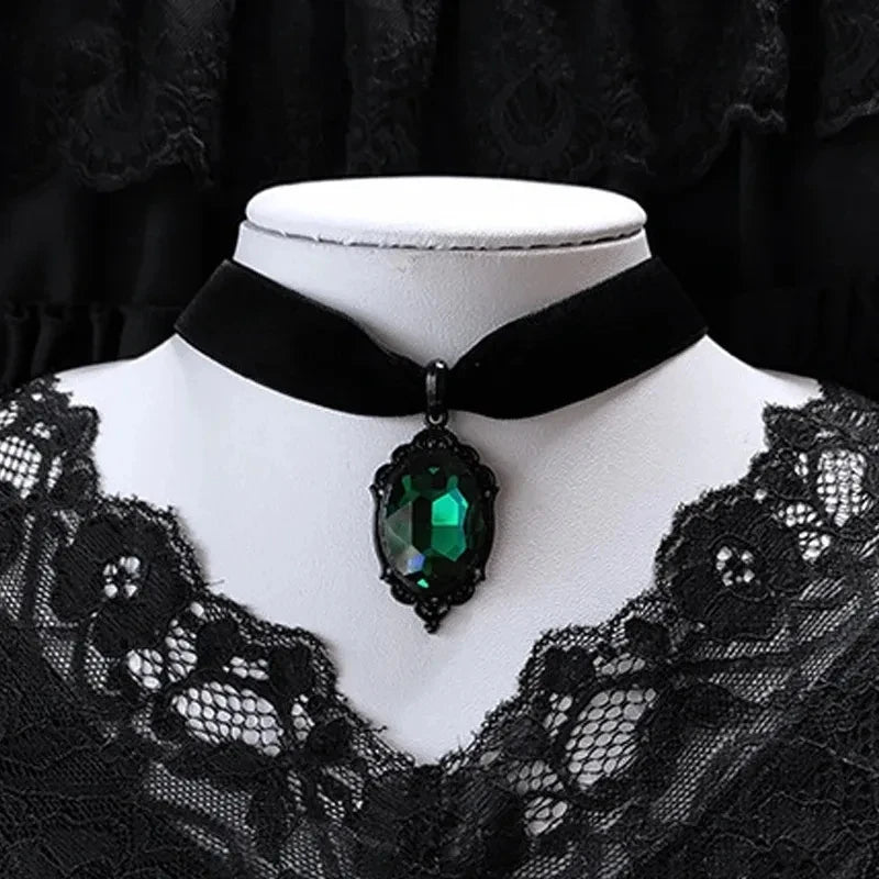 Emerald Venom Velvet Choker