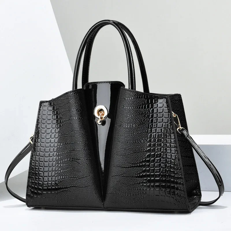 Dakota Handbag